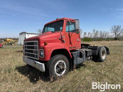 1989 International S2300 S/A Truck Tractor