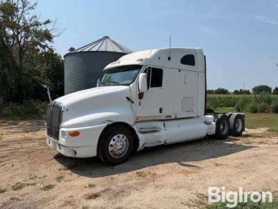 2001 Kenworth Construction T2000 T/A Truck Tractor