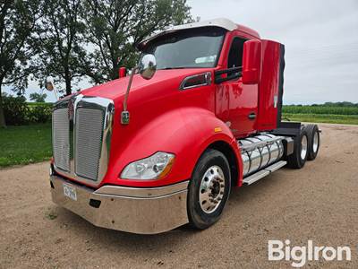 2015 Kenworth T660 T/A Day cab Truck Tractor