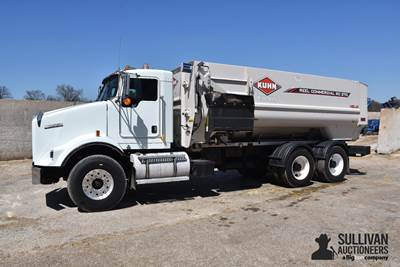 2008 Kenworth T800 T/A Feed Truck
