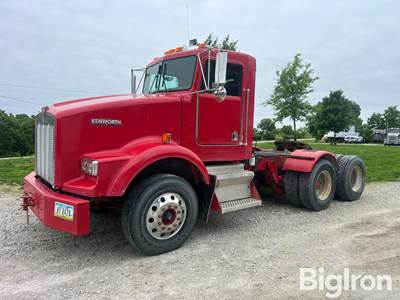 2000 Kenworth T800 Daycab Truck Tractor