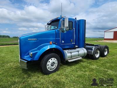 2012 Kenworth T800 T/A Day Cab Truck Tractor