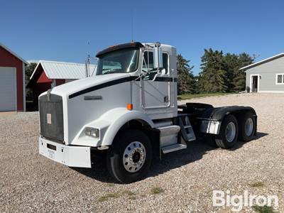 1999 Kenworth T800 T/A Truck Tractor