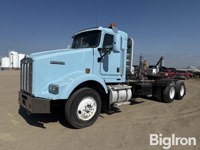 2007 Kenworth T800 Day Cab Truck Tractor W/Wet Kit