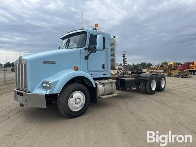 2007 Kenworth T800 Day Cab Truck Tractor W/Wet Kit