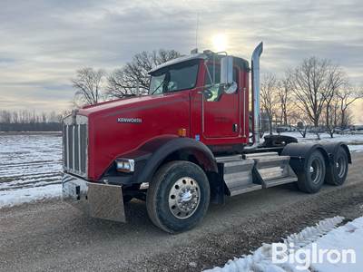 2007 Kenworth T800B Day Cab T/A Truck Tractor