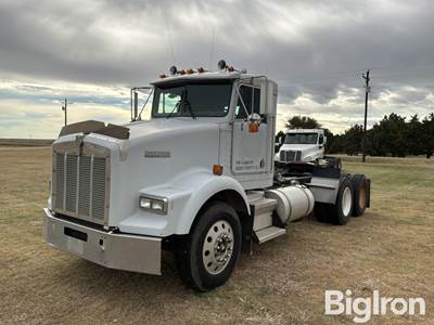 1996 Kenworth T800B T/A Truck Tractor