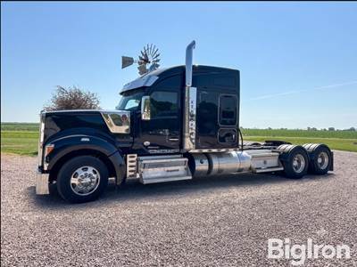 2021 Kenworth W990 T/A Truck Tractor