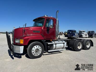2001 Mack CH613 T/A Truck Tractor