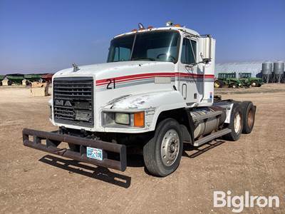 1990 Mack CH613 Day Cab Truck Tractor