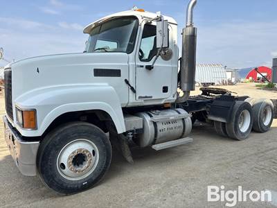2005 Mack CH613 T/A Day Cab Truck Tractor