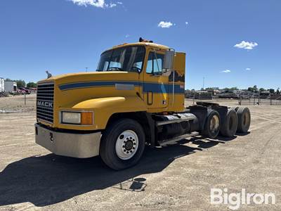 1995 Mack CH613 Day Cab Truck Tractor W/Wet Kit