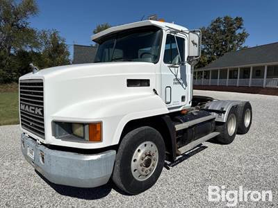 1993 Mack CH613 Day Cab Truck Tractor
