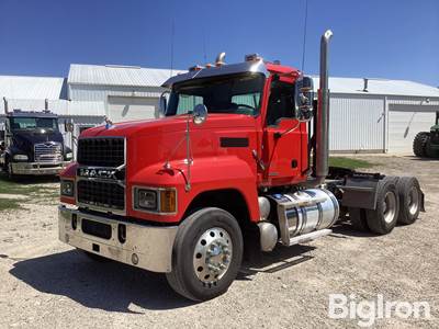 2020 Mack Pinnacle 64T T/A Truck Tractor