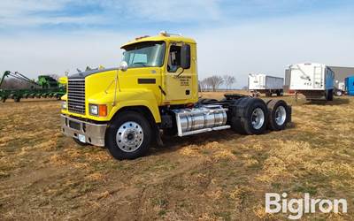 2015 Mack Pinnacle T/A Truck Tractor