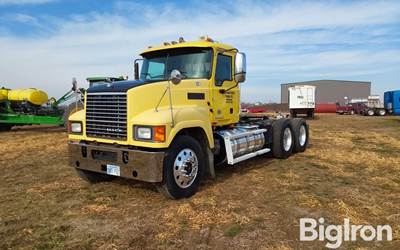 2016 Mack Pinnacle CHU613 T/A Truck Tractor