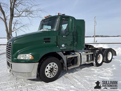 2014 Mack Pinnacle CXU613 T/A Truck Tractor