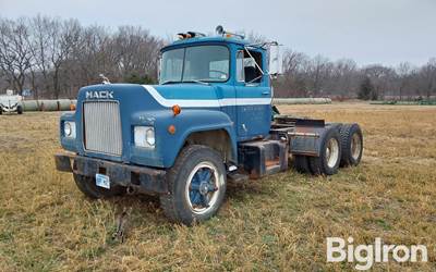 1974 Mack R-600 T/A Truck Tractor