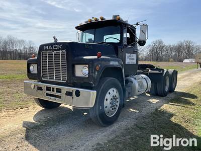 1987 Mack R688ST Semi