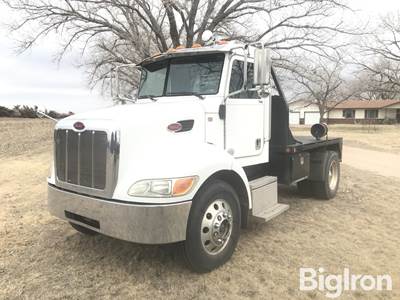 2010 Peterbilt 337 Service Truck