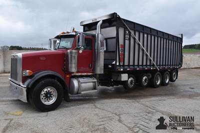 2011 Peterbilt 367 5-Axle Forage Truck