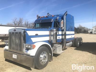 2001 Peterbilt 379 T/A Truck Tractor