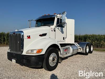 2014 Peterbilt 384 T/A Truck Tractor w/Wet Kit