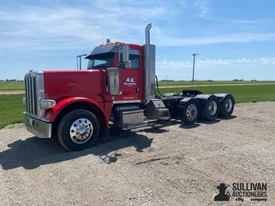 2014 Peterbilt 388 Day Cab Truck Tractor
