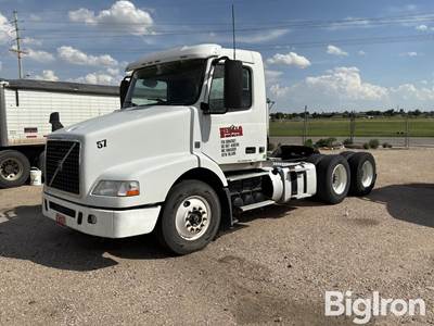 2016 Volvo D11 T/A Truck tractor