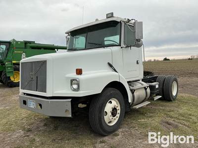 1998 Volvo S/A Truck Tractor
