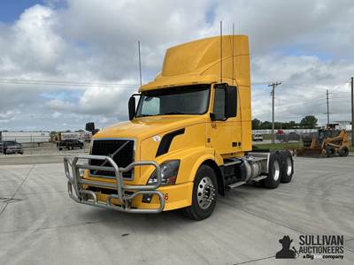 2015 Volvo VNL 64T300 Truck Tractor