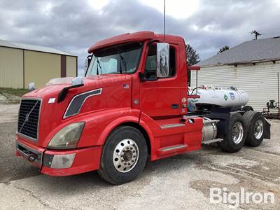 2013 Volvo VNL T/A Truck Tractor