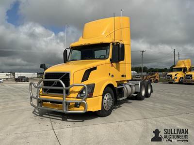 2017 Volvo VNL64T300 Truck Tractor