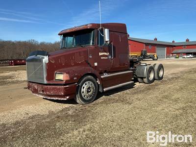 1994 White/GMC Aero Semi Tractor