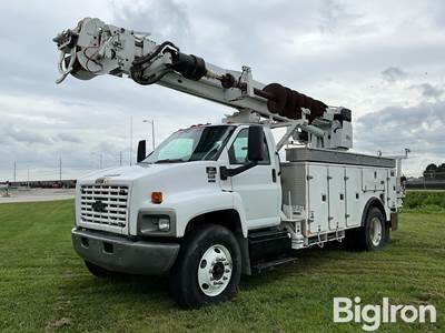 2006 Chevrolet C8500 S/A Derrick Digger Truck