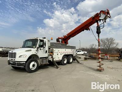 2014 Freightliner M2106 T/A Digger Derrick
