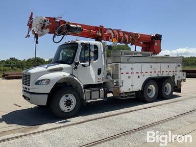 2012 Freightliner M2-106 T/A Digger Derrick