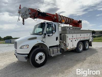 2014 Freightliner M2106 T/A Digger Derrick