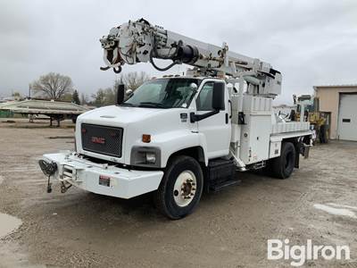 2009 GMC C8500 S/A Digger Derrick Truck
