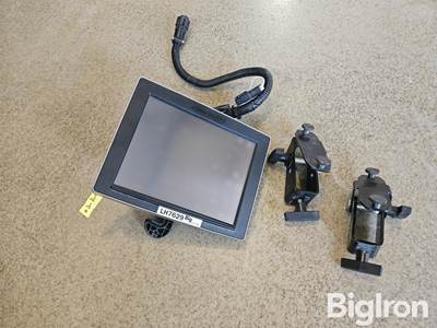 John Deere GreenStar 4640 Monitor & StarFire 6000 GPS Globe