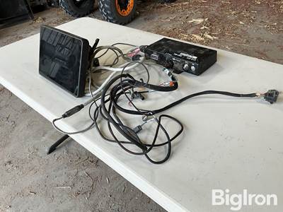 2019 Trimble FM-1000+ Monitor