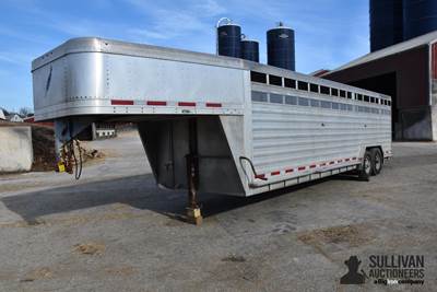 2015 Featherlite 26' T/A Aluminum Livestock Trailer
