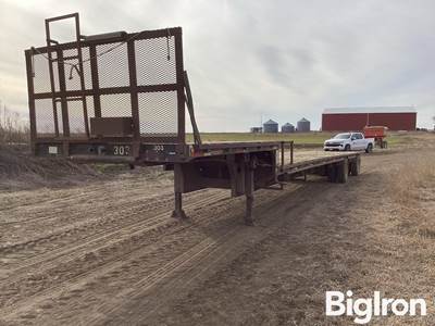 1990 Trailmobile T/A Spread Axle Step deck Trailer