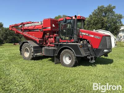 2011 Case IH 4520 Titan Flex Air Self-Propelled Dry Fertilizer Spreader