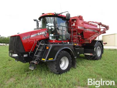 2019 Case IH 4540 Titan Self-Propelled Dry Fertilizer Spreader