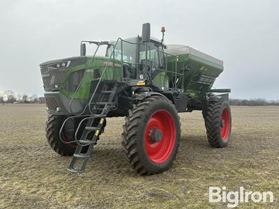 2023 Fendt RoGator 934H Self-Propelled Dry Spreader