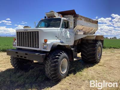 1983 GMC Big Wheels S/A Floater Dry Fertilizer Spreader