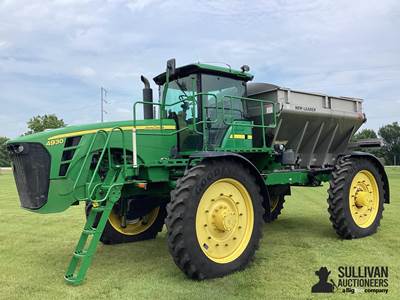 2010 John Deere 4930 Self-Propelled Fertilizer Spreader