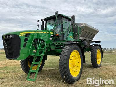 2008 John Deere 4930 Self-Propelled Dry Fertilizer Spreader