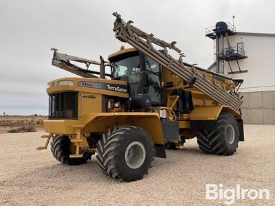 2009 TerraGator TG8204 Self-Propelled Air Boom Dry Fertilizer Applicator